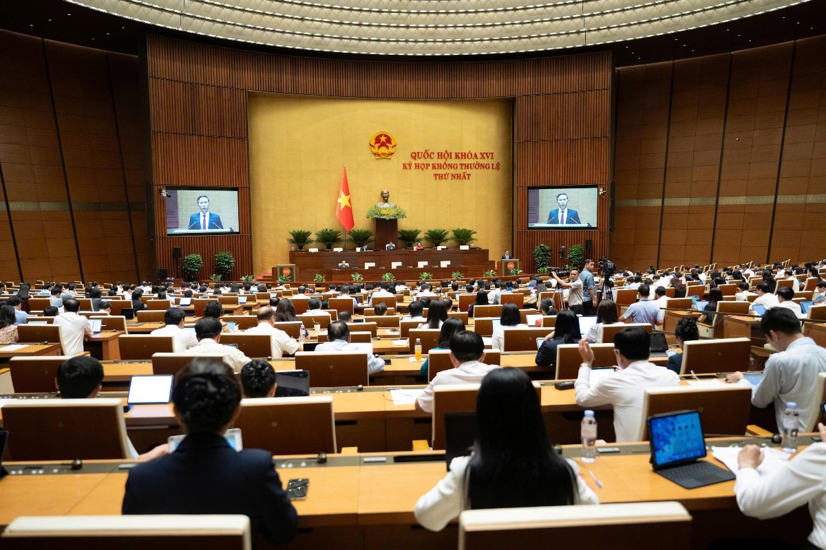 Sửa đồng bộ ba luật trong lĩnh vực ngân hàng: siết rửa tiền, giảm lệ thuộc tín dụng